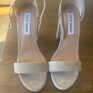 Steve Madden Taupe Suede Heels